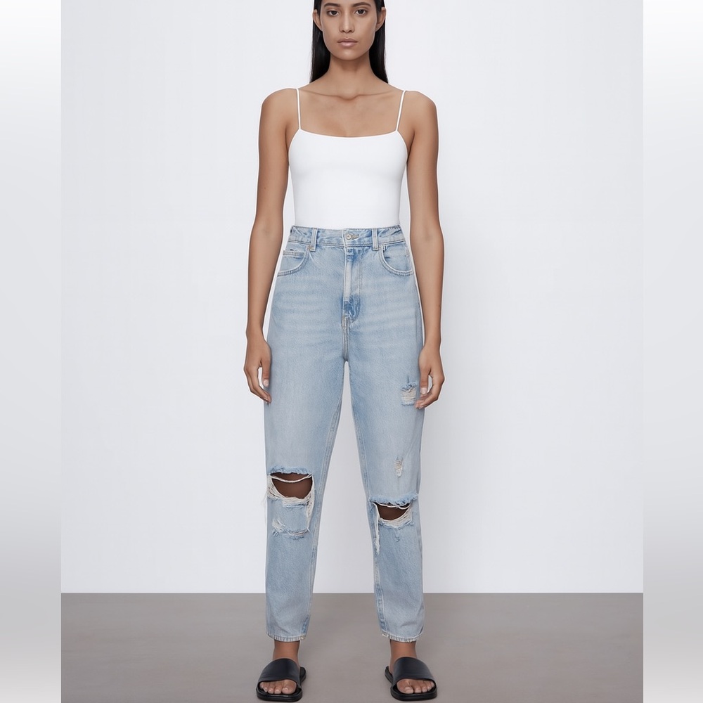 Zara 4 Light Wash Hight Rise Distressed Denim Jeans